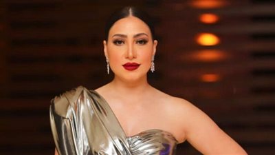 استدعاء المطربة بوسي لسماع أقوالها في قضية شيكات.. ومحاميها: لم تحضر