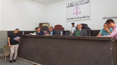 جنايات الفيوم تُحيل أوراق كواكة المتهم بقتل شخص بغرض الانتقام والسرقة إلى المفتي |فيديو