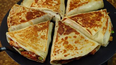 إصابة 4 أشخاص بتسمم غذائي إثر تناولهم وجبة كريب من مطعم بالغربية