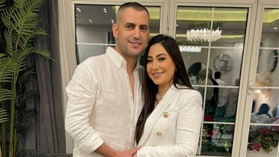 قبل زفافها بساعات.. أول صورة لـ بوسي مع زوجها الجديد مصفف الشعر هشام ربيع