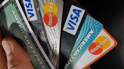 ضبط متهمين بالاستيلاء على أموال عملاء البنوك وبطاقات الدفع الإلكتروني في المنيا