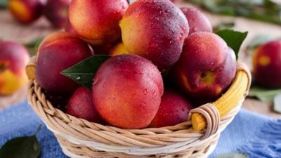 أضرار الإفراط في تناول الخوخ.. تعرف عليها