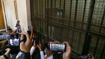 بث مباشر.. لحظة الحكم على رجل الأعمال محمد الأمين