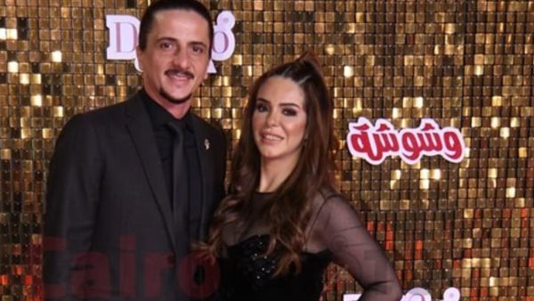 دنيا عبد العزيز وزوجها