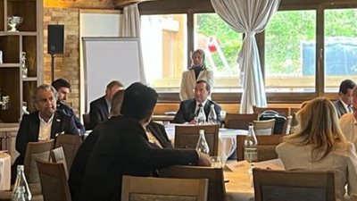 وزير البترول يبحث في دافوس التحضير لقمة المناخ ودعم التحول الطاقي وزيادة الاستثمارات