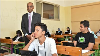 تعليم بورسعيد: 5150 طالبًا وطالبة بالصف الأول الثانوي العام أدوا امتحان الرياضيات اليوم