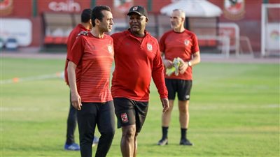 شريف وأفشة يقودان ثورة غضب ضد موسيماني في الأهلي