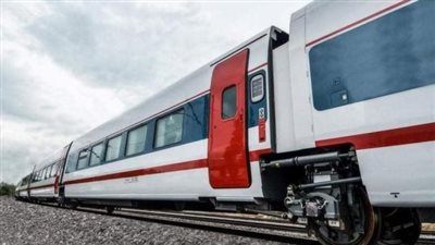 وزير النقل يطلق شارة بدء تشغيل أولى رحلات قطار تالجو الإسباني متجهًا للإسكندرية 
