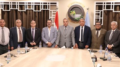 رئيس جامعة الأزهر يستقبل فريق الجودة لمراجعة تجديد اعتماد الدراسات الإسلامية والعربية للبنات بالقاهرة