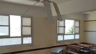 وكيل تعليم القليوبية عن واقعة تكسير الطلاب لديسكات الفصول: محصلش وكانت مقلوبة وعدلناها