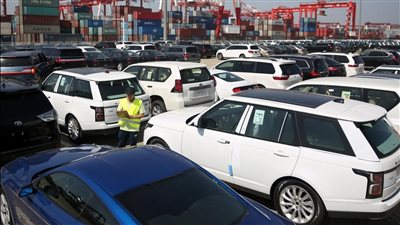 بسبب شهادة اليوروميد.. الجمارك ترفض الإفراج عن 70 سيارة لاند روفر بقيمة 250 مليون جنيه