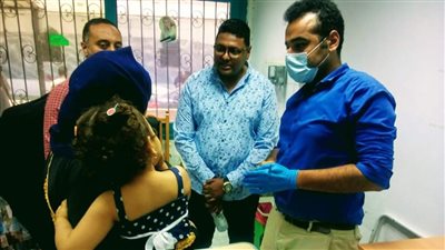 بعد تعدد شكاوى المواطنين.. وكيل وزارة الصحة بالبحر الأحمر يواصل جولاته المفاجئة على المستشفيات