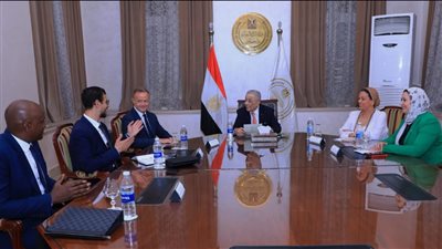 وزير التعليم يبحث ترتيبات تنظيم بطولة العالم المدرسية لكرة اليد 2023 