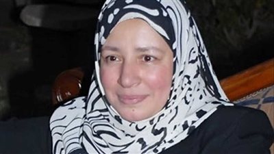 النقابة على أتم استعداد للمساعدة ويا ريت ترجعي.. أشرف زكي يرد على أنباء اعتزال عبلة كامل | فيديو