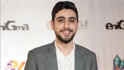 تيام مصطفى قمر يغير دراسته من الطب إلى الإخراج في فيلم الصف الأخير