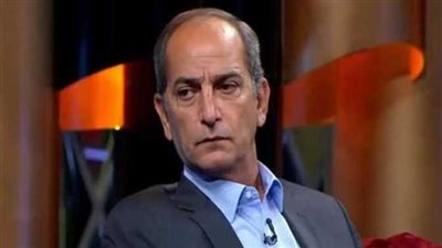 بعد إصابته بالسرطان.. نقيب الممثلين يكشف حقيقة وفاة الفنان هشام سليم | بث مباشر 