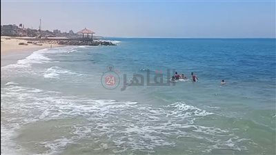 رغم ارتفاع الحرارة.. إقبال ضعيف من المواطنين على شاطئ العريش | فيديو