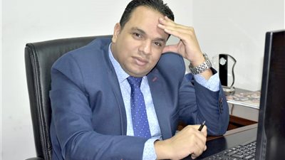 صاحبة الجلالة تنزف دمًا