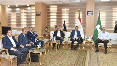 الشرقية تبحث مبادرة البنك الزراعي لـ إحلال وتجديد وسائل النقل الجماعي المتهالكة