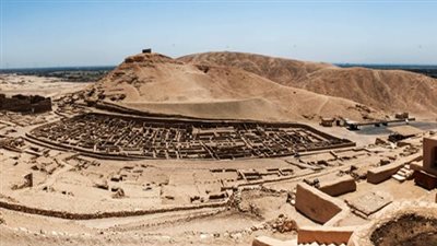 تقع بالضفة الغربية للنيل.. تعرف على أهمية دير المدينة بالأقصر 