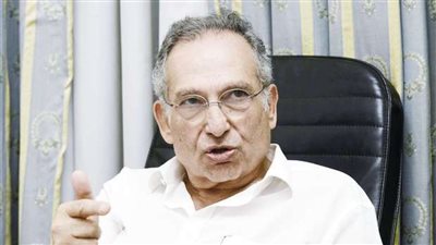 محاكمة ممدوح حمزة بعد قليل بتهمة التحريض على العنف