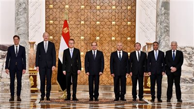 رئيس شركة سيمنز خلال لقائه بالسيسي: مشروع القطار الكهربائي بمصر الأضخم في تاريخنا