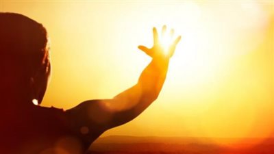 الأرصاد تحذر المواطنين من التعرض المباشر لأشعة الشمس بسبب ارتفاع الحرارة | بث مباشر