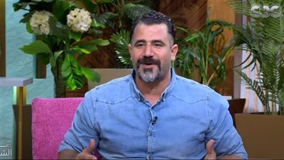 محمود حافظ لاعب كرة في فيلم المطاريد مع أحمد حاتم