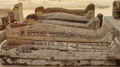 مصطفى وزيري يكشف تفاصيل الكشف الأثري الجديد في سقارة | فيديو