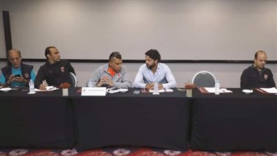 نقل دكة البدلاء.. تفاصيل الاجتماع الفني لمباراة الأهلي والوداد بنهائي دوري الأبطال
