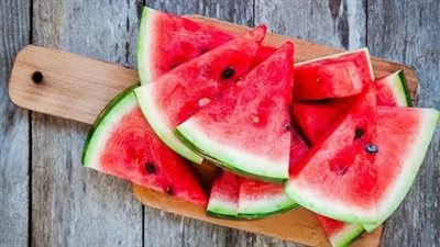 فوائد البطيخ للمعدة والتخسيس والرجيم ومرضى القولون 