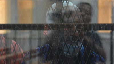 الجنايات تستمع للمرافعة في محاكمة محمد بديع وعزت و78 متهمًا آخرين بأحداث المنصة