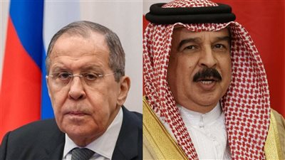 ملك البحرين يبحث مع وزير خارجية روسيا الوضع في أوكرانيا.. ويؤكد ضرورة اللجوء للحوار