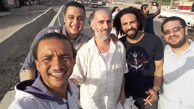 أول صور لـ محمد وليد وسامح سعودي وشريف الروبي بعد إخلاء سبيلهم