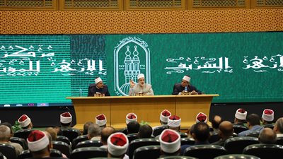 وكيل الأزهر يجتمع برؤساء الإدارات المركزية لمتابعة الاستعدادات النهائية لامتحانات الثانوية