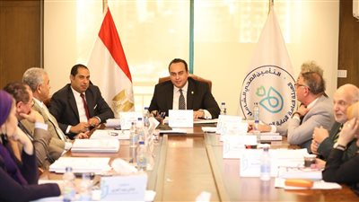 الرعاية الصحية: إنشاء مركز للدواء بالمقر الرئيسي للهيئة والفروع للإبلاغ عن أي مضاعفات للأدوية