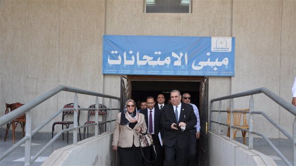 الدكتور ممدوح مهدي