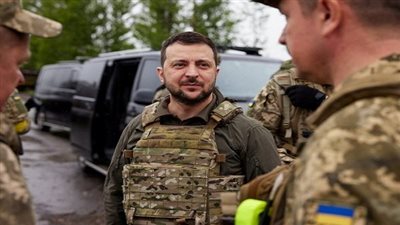 زيلينسكي يجتمع مع قادة الجيش لمواجهة ضم روسيا 4 مناطق أوكرانية 