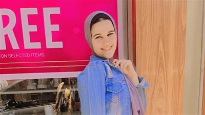 بعد حصولها على 100 %.. الأولى على الشهادة الإعدادية بالقاهرة: نفسي أدخل كلية الطب