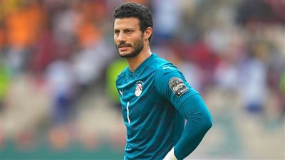 بعد إصابته بكورونا | محمد الشناوي مستمر في معسكر المنتخب.. ومسحة جديدة بعد 48 ساعة