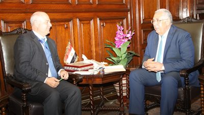 وزير الزراعة: مشروعات زراعية مستقبلية بين مصر والبنك الأوروبي