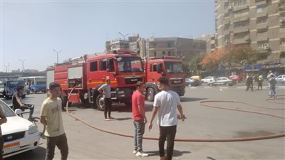 إنقاذ أهالي مصر الجديدة من كارثة بعد حريق في سيارة نقل مواد بترولية |صور 