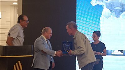 ختام فعاليات سمبوزيوم مدينتي وتكريم المشاركين