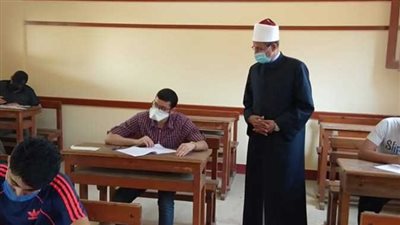 طالب بالثانوية الأزهرية عن امتحان اللغة الإنجليزية: هبدت شوية هبد محترمين