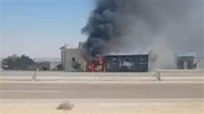 فتح طريق الإسكندرية - مطروح الساحلي بعد غلقه بسبب احتراق سيارة 