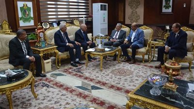 محافظ المنيا يستقبل نقيبي المعلمين والزراعيين.. ويؤكد على التنسيق المشترك لدعم قطاعي التعليم والزراعة