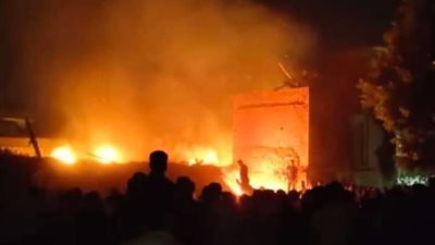 شهود عيان: إشعال النيران في منزل المعتدي على طفلة المنوفية| فيديو