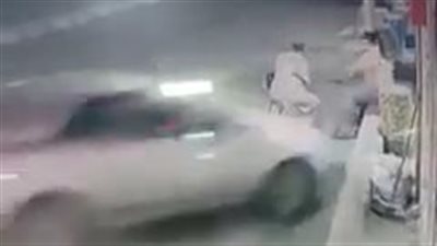 مصرع تاجر ملابس وإصابة شقيقه دهسهما عديله بسيارة في طنطا 