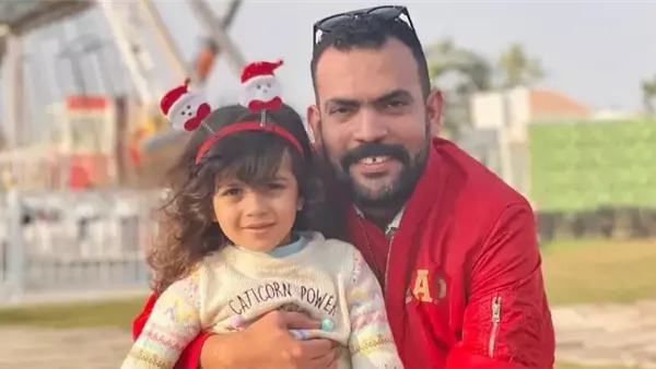 خالد عليش وابنته