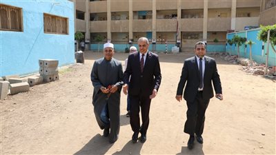 رئيس جامعة الأزهر يتابع لجان امتحانات الشهادة الثانوية الأزهرية بشبين الكوم بالمنوفية